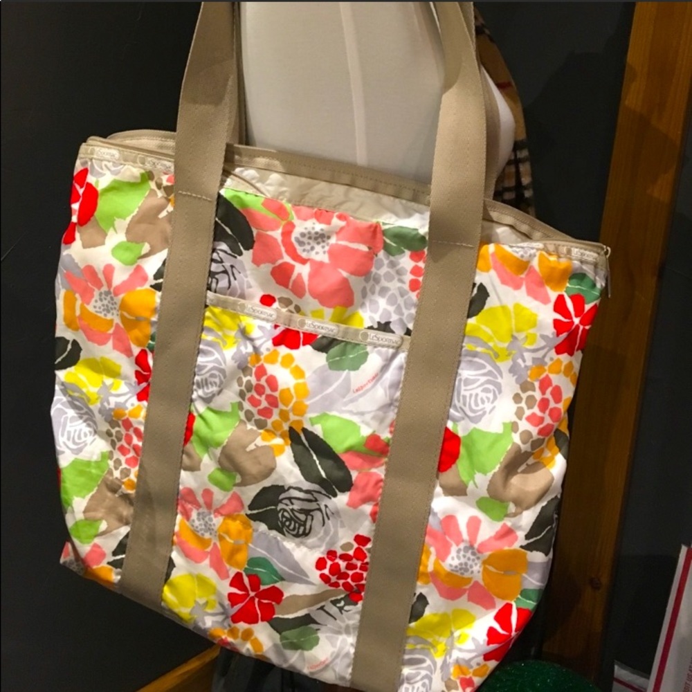 Lesportsac flower printed bag - Picture 1 of 8